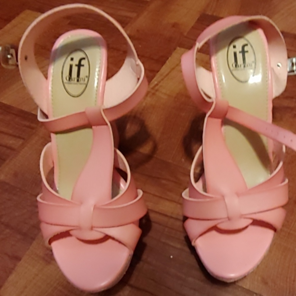 Sandles